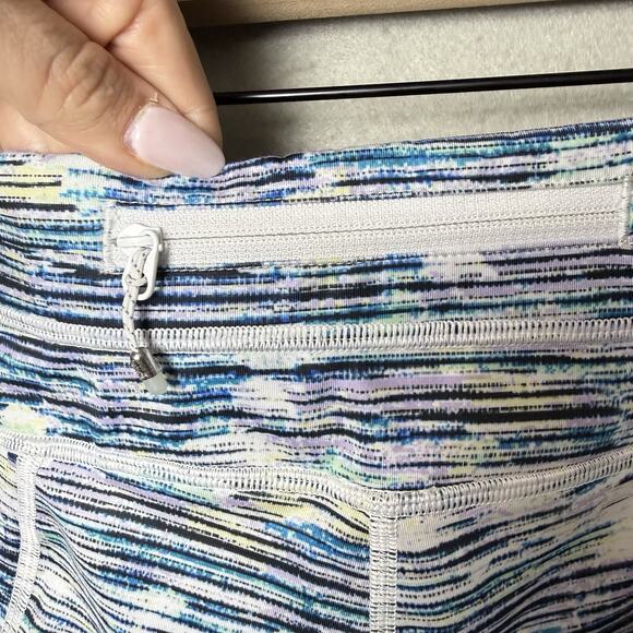 Lululemon Inspire Crop Blurry Belle Multi Print Medium Rise Women’s Size 8 - Picture 5 of 11